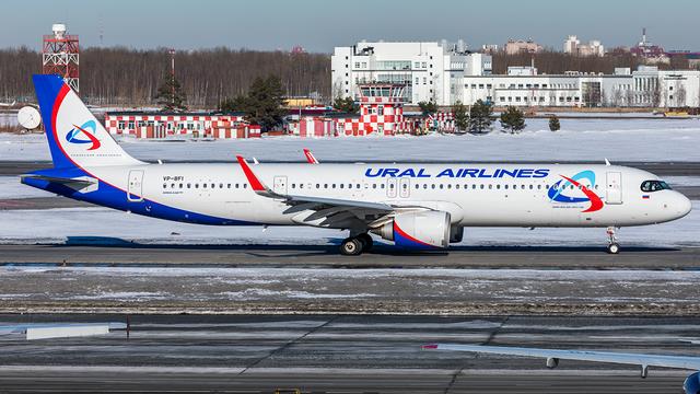 VP-BFI:Airbus A321:Уральские авиалинии